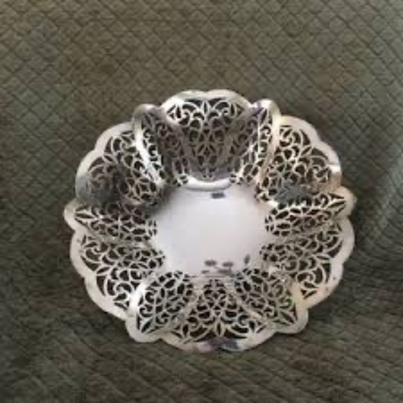 Lovelace Silver Plated Footed Filigree Candy Dish International Silver Vintage - Picture 1 of 2